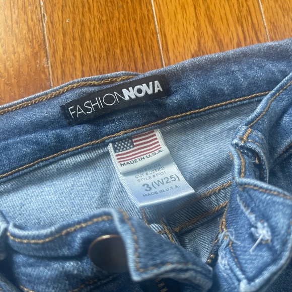 Women’s Fashion Nova Dark Wash Jean Leggings - Size 3 - Picture 6 of 12